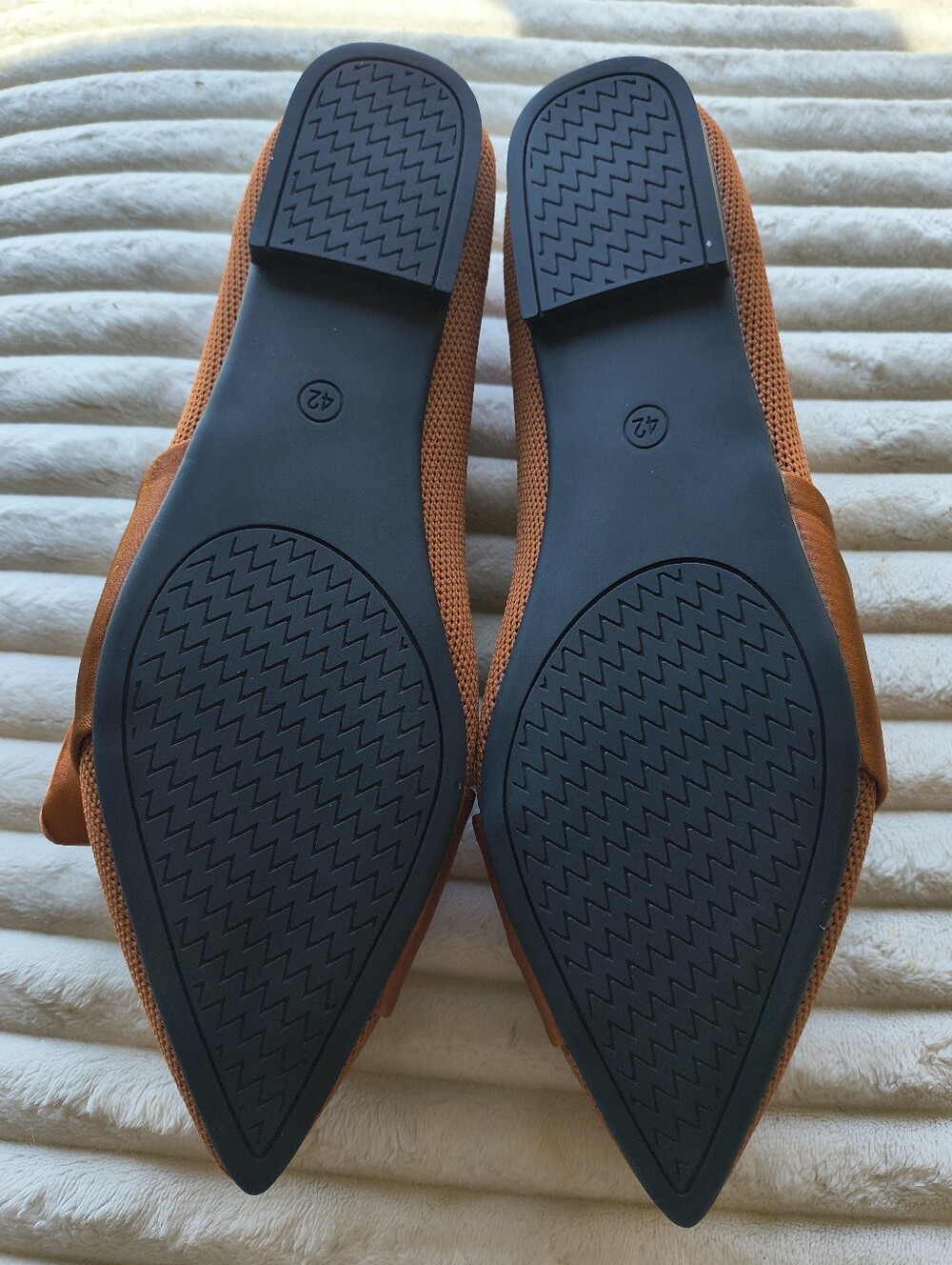 Women's Pointed Toe Bow Ballet Flats - Burnt Orange - Picture 6 of 6